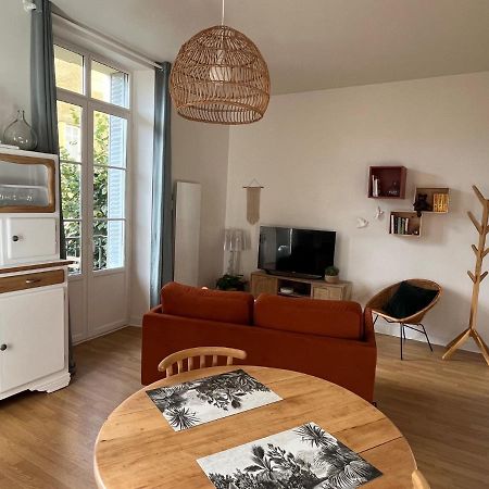 Appartement Calme Avec Balcons & Vue Sur Thermes Виши Экстерьер фото